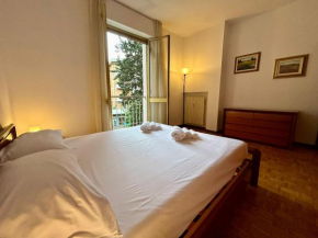 Kibilù - Bright Apartment with Large Terrace near Station FN City Centre walking distance Varese